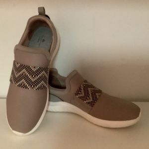 Clarks Cloudstepper, sz 8.5, soft pink